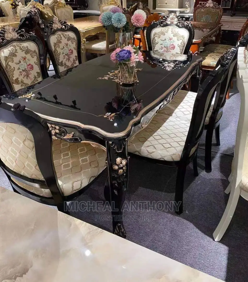 Royal Dining Table Six Seaters