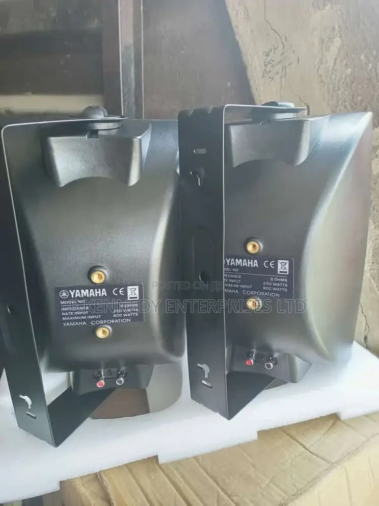 Yamaha Professional Portable Wall Hanging Speaker