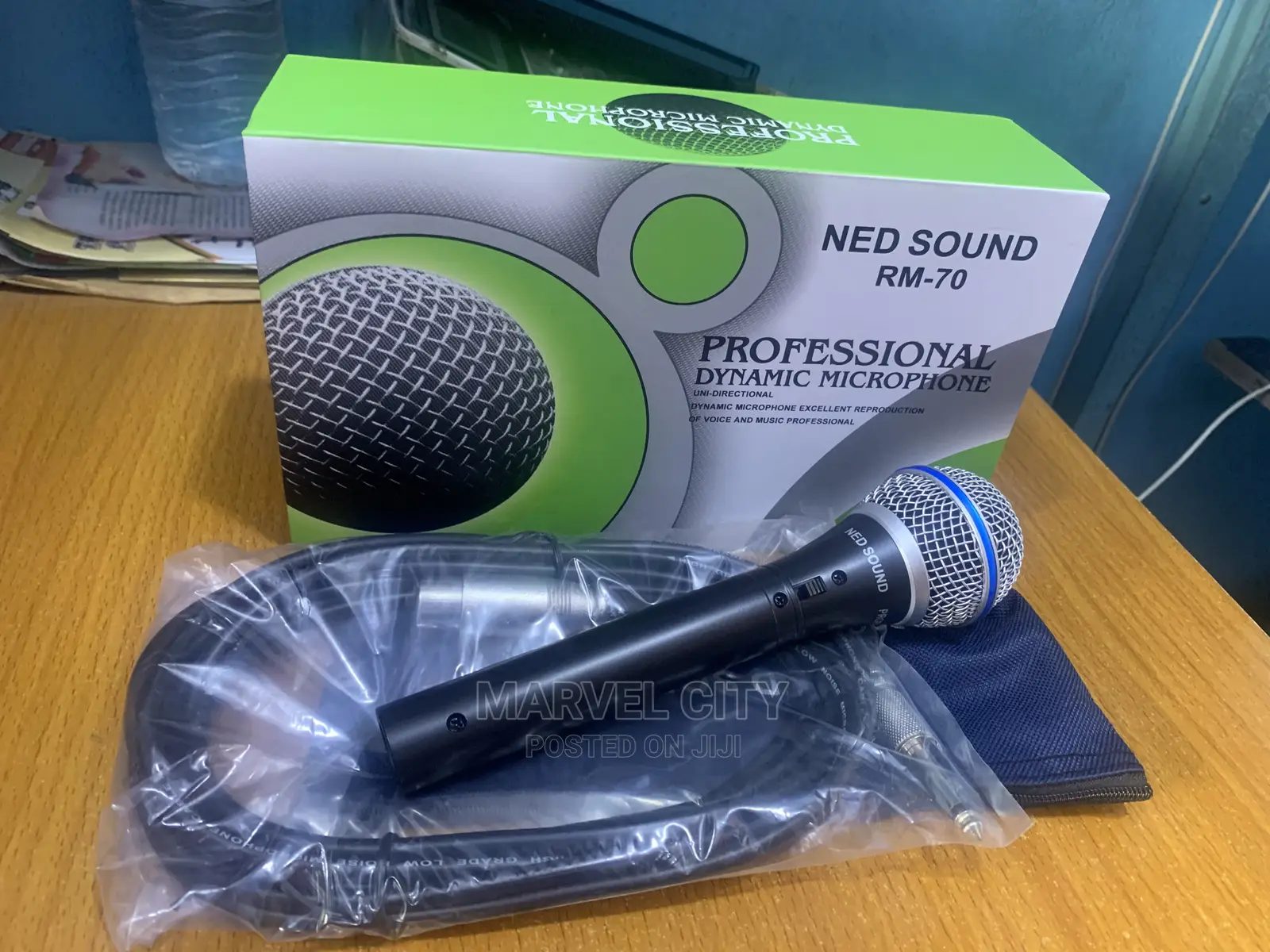 RM-70 Professional Dynamic Microphone