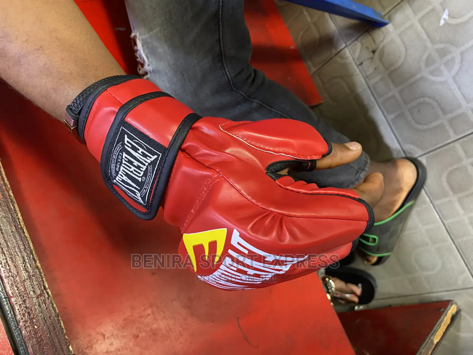 Everlast Ufc Fighting Gloves