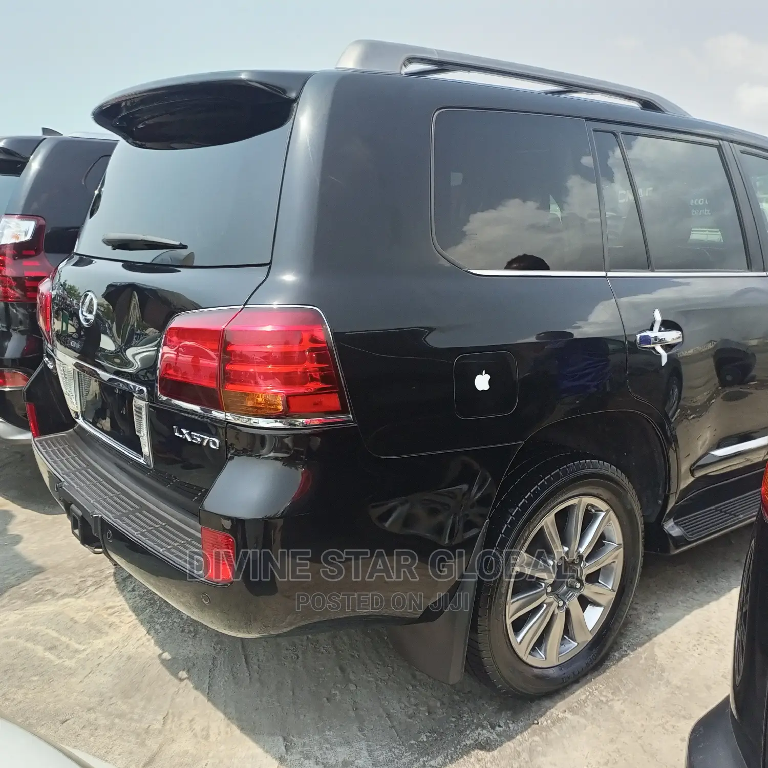 Lexus LX 570 2012 Black