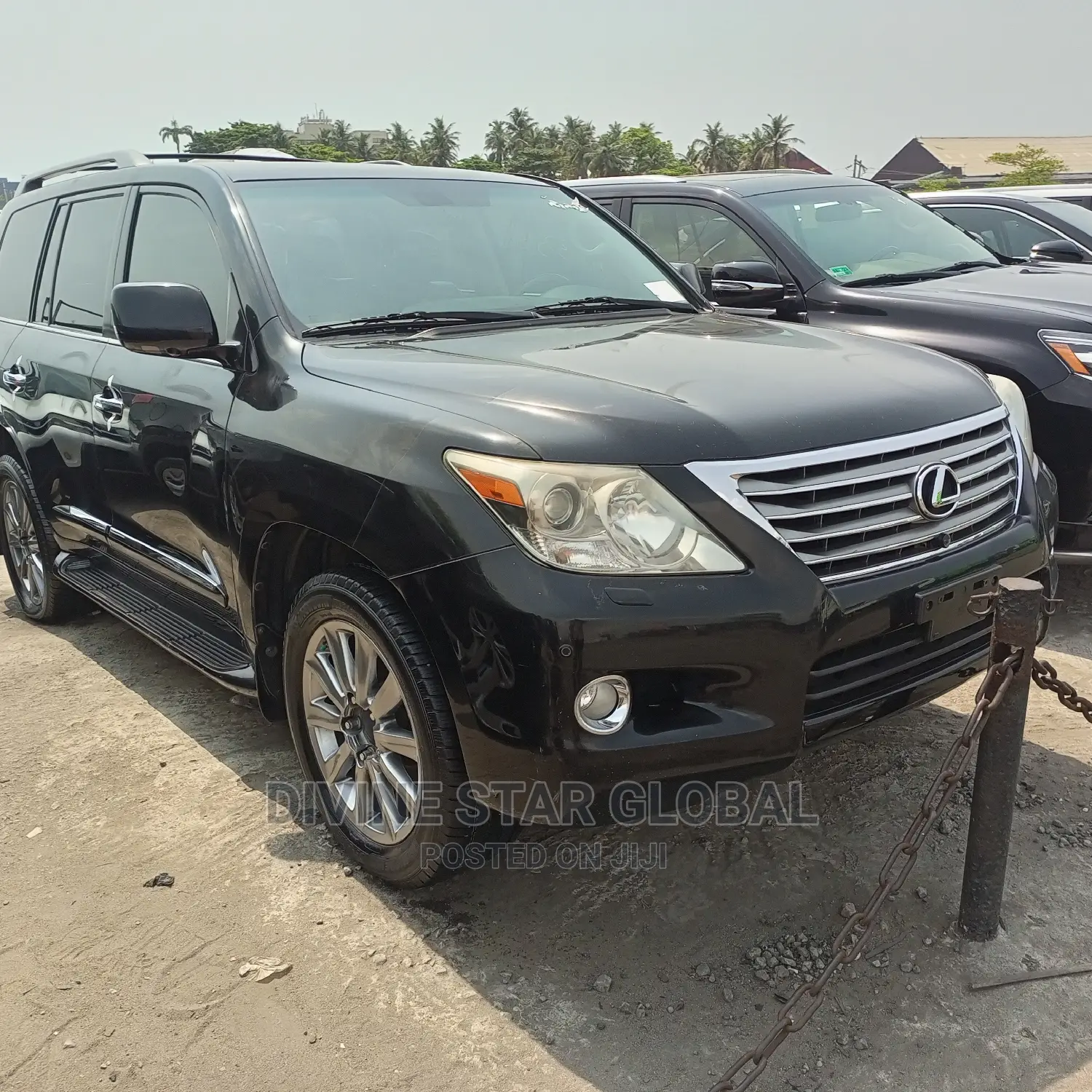 Lexus LX 570 2012 Black