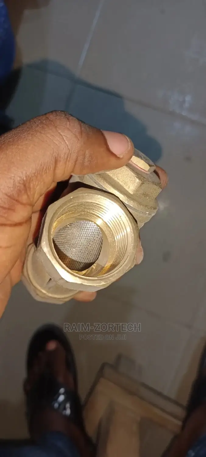 1" Brass Threaded Strainer for Oil, Water, Gas.