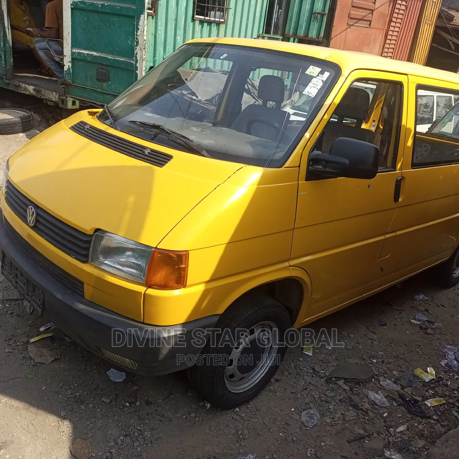 Volkswagen Transporter 2005 Yellow