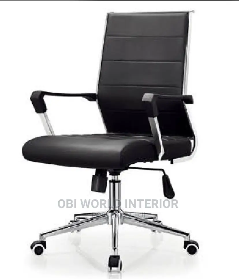 Modern Executive Swivel Leather Office Chair.