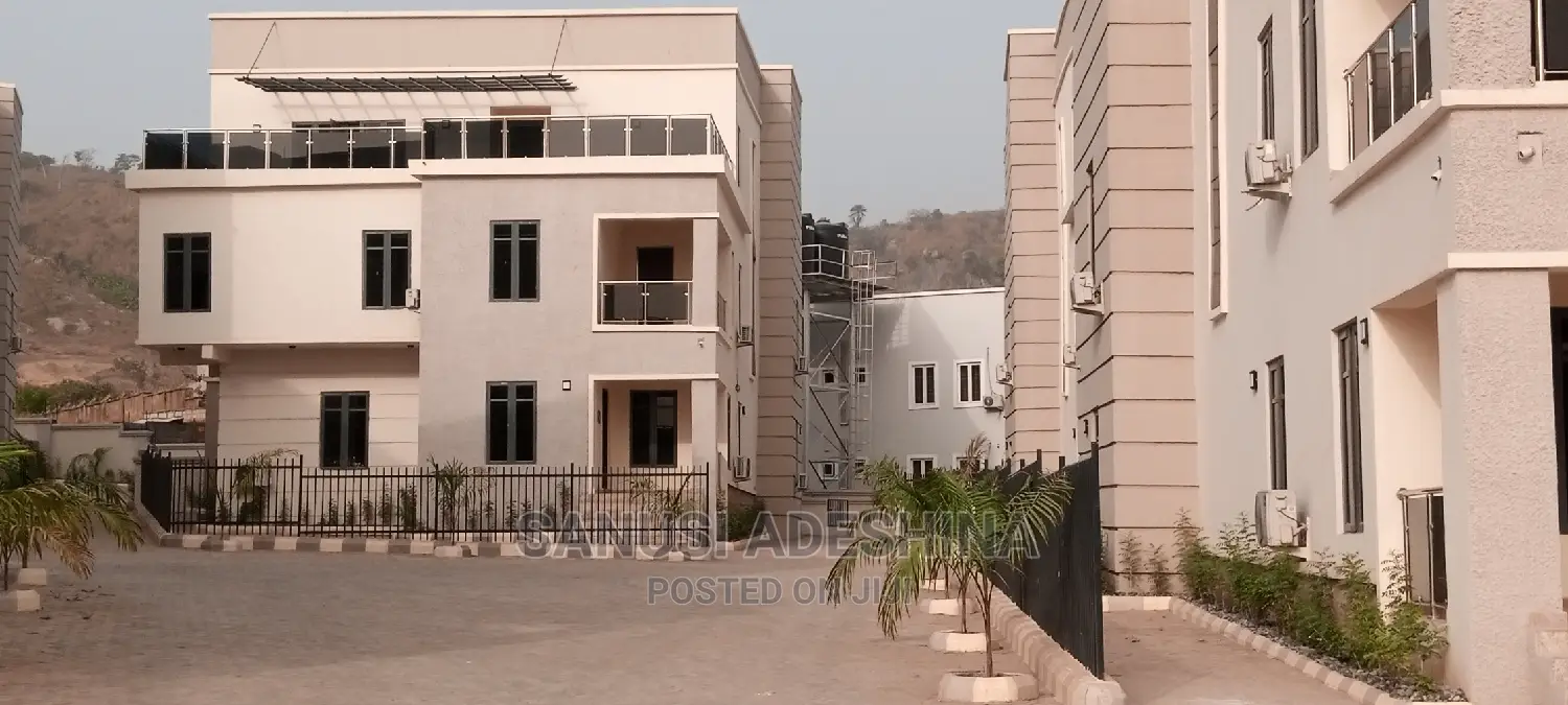 5bdrm Duplex in Katampe Extension By for sale