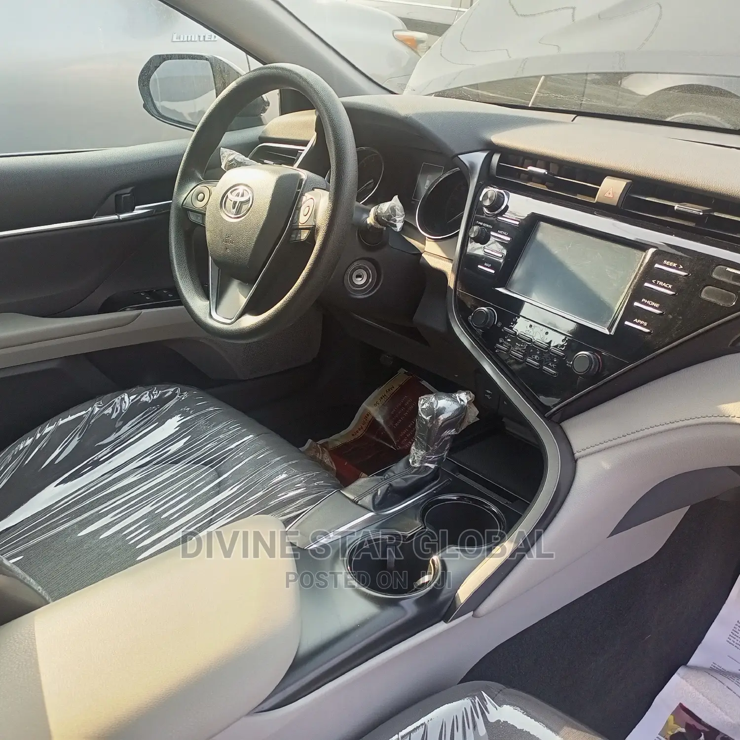 Toyota Camry LE (2.5L 4cyl 8A) 2019 Black