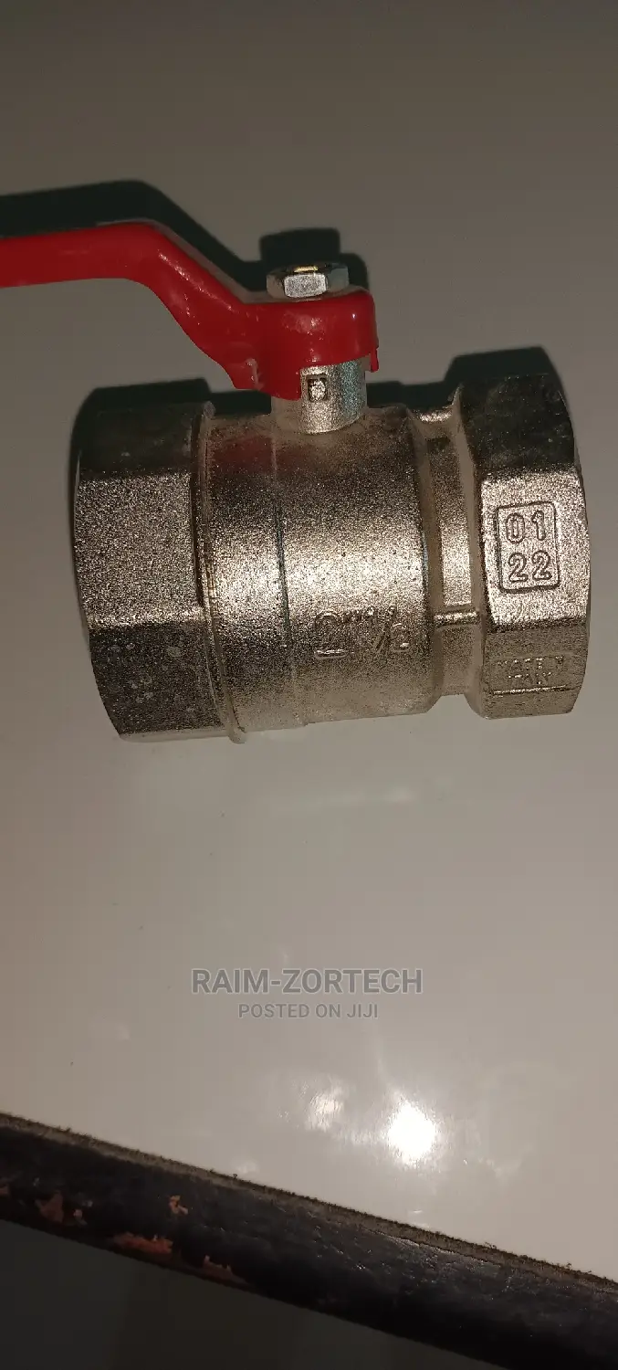 21⁄2" Italy Control Ball Valve Heavy Gauge