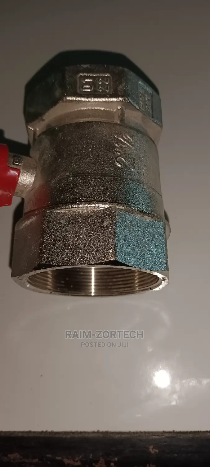 21⁄2" Italy Control Ball Valve Heavy Gauge