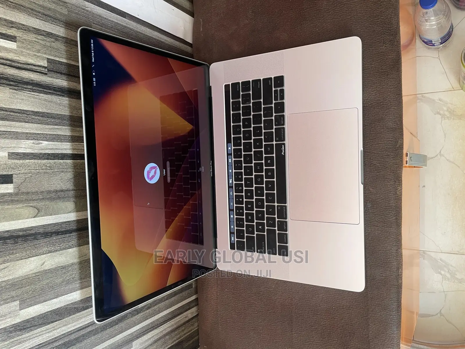 Laptop Apple MacBook Pro 2019 16GB Intel Core I7 SSD 512GB