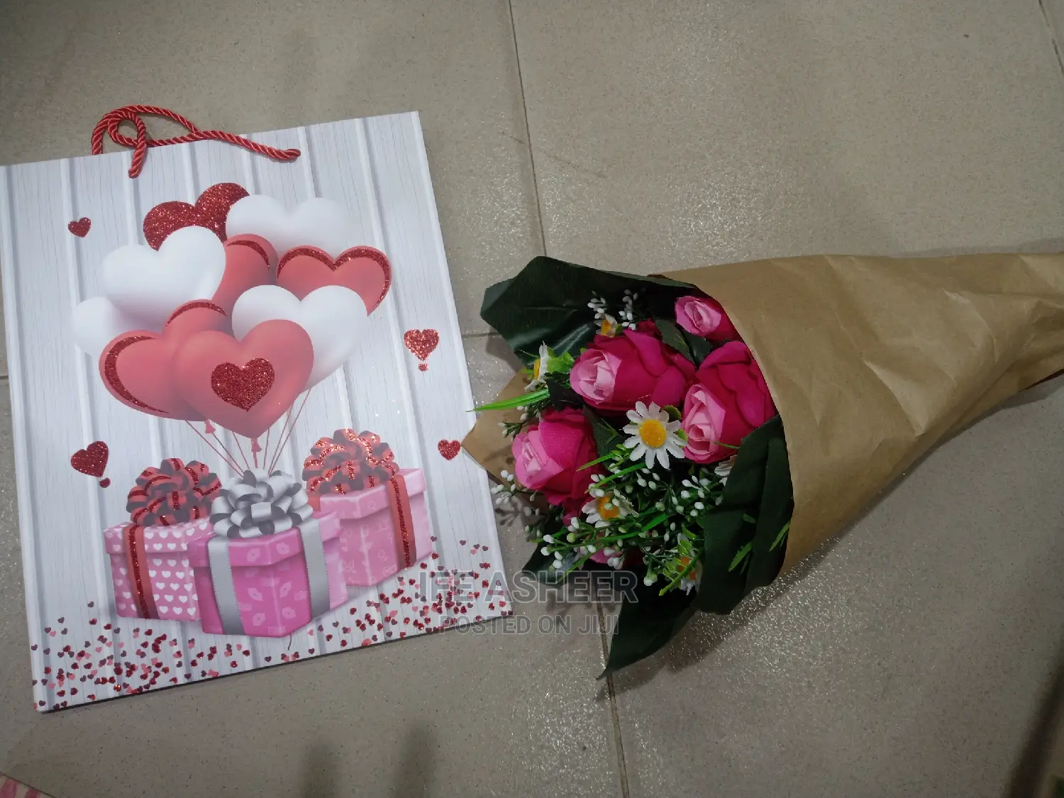 Lovers Bouquet With a Fancy Bag 003