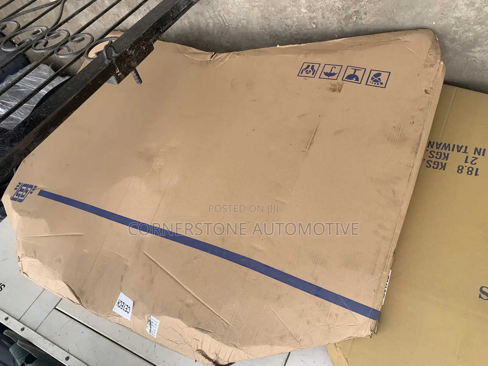 Bonnet Land Cruiser Prado 2018