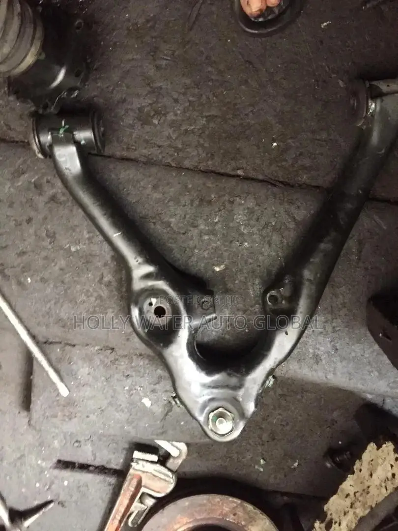 Front Lower Control Arm for Cadillac Escaledi 2015 2018