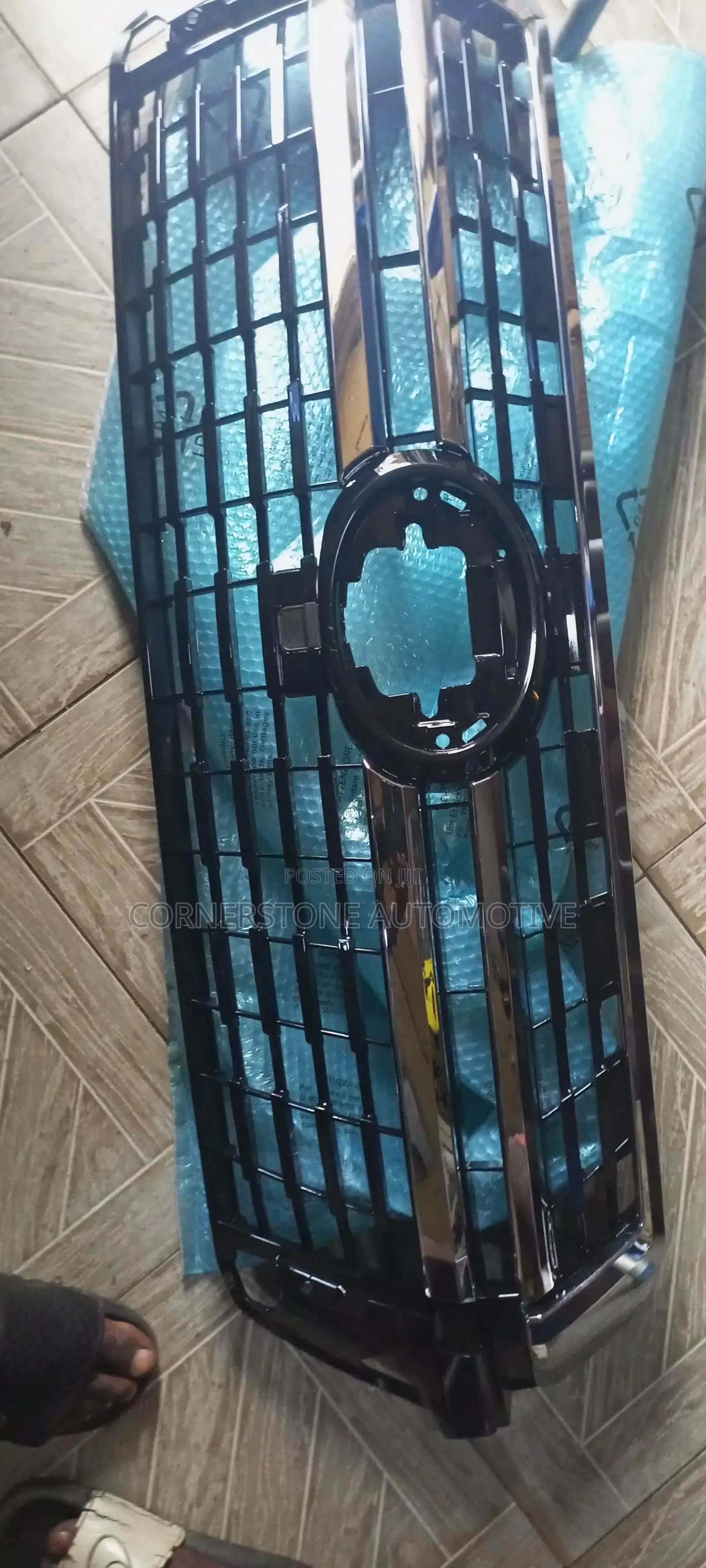 Front Grill Land Cruiser 2018