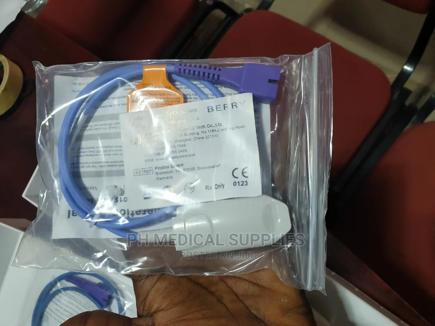 Handheld Pulse Oximeter With Neonate, Pediatric &Adult Probe