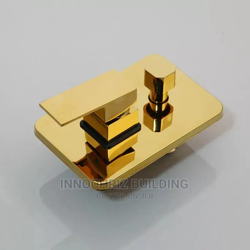 Gold Conduit With Waterfall Head