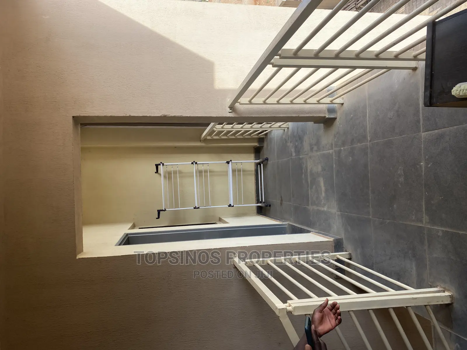 2bdrm Block of Flats in Dawaki for rent