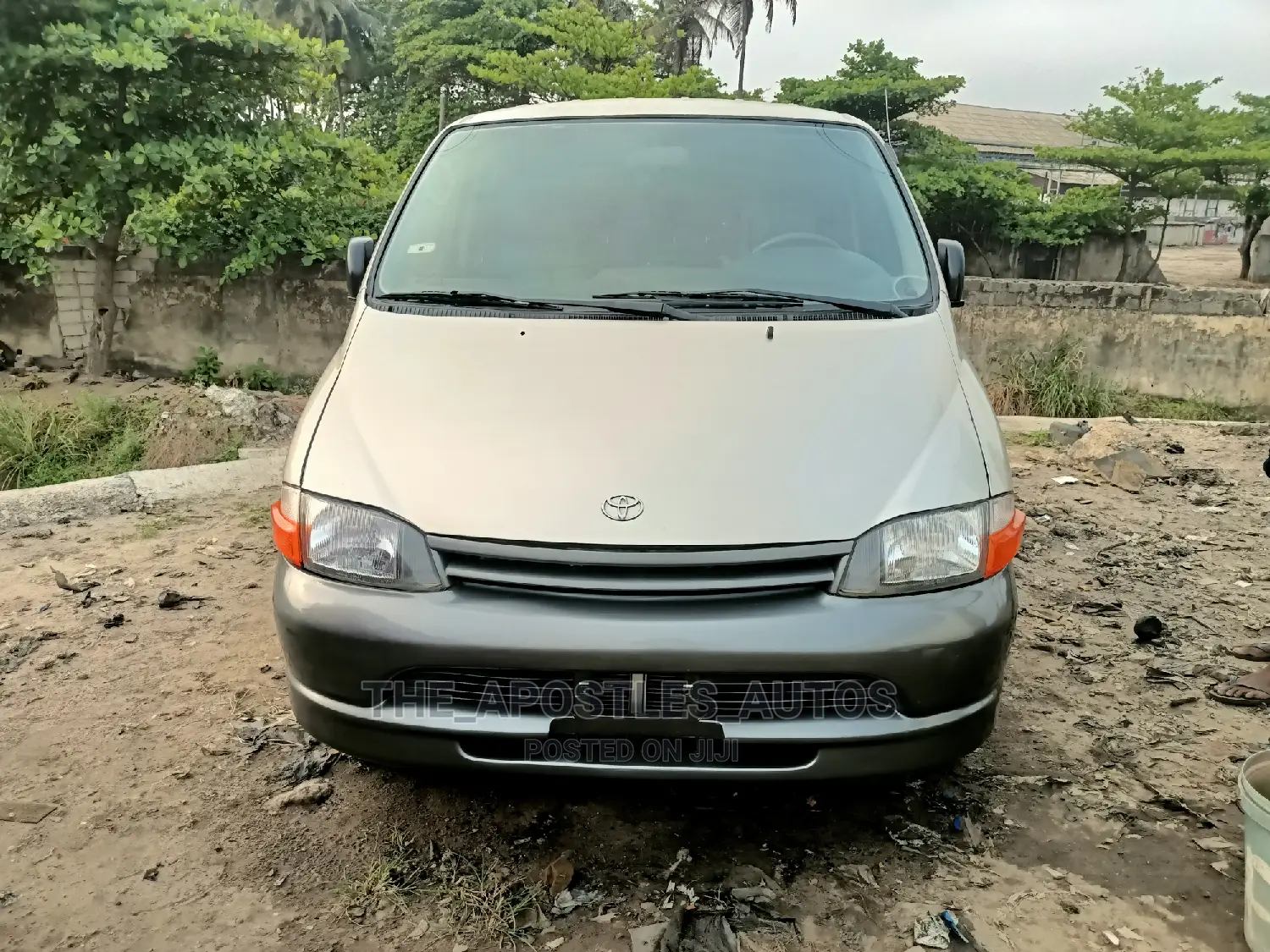 Toyota HiAce 2001 Grey