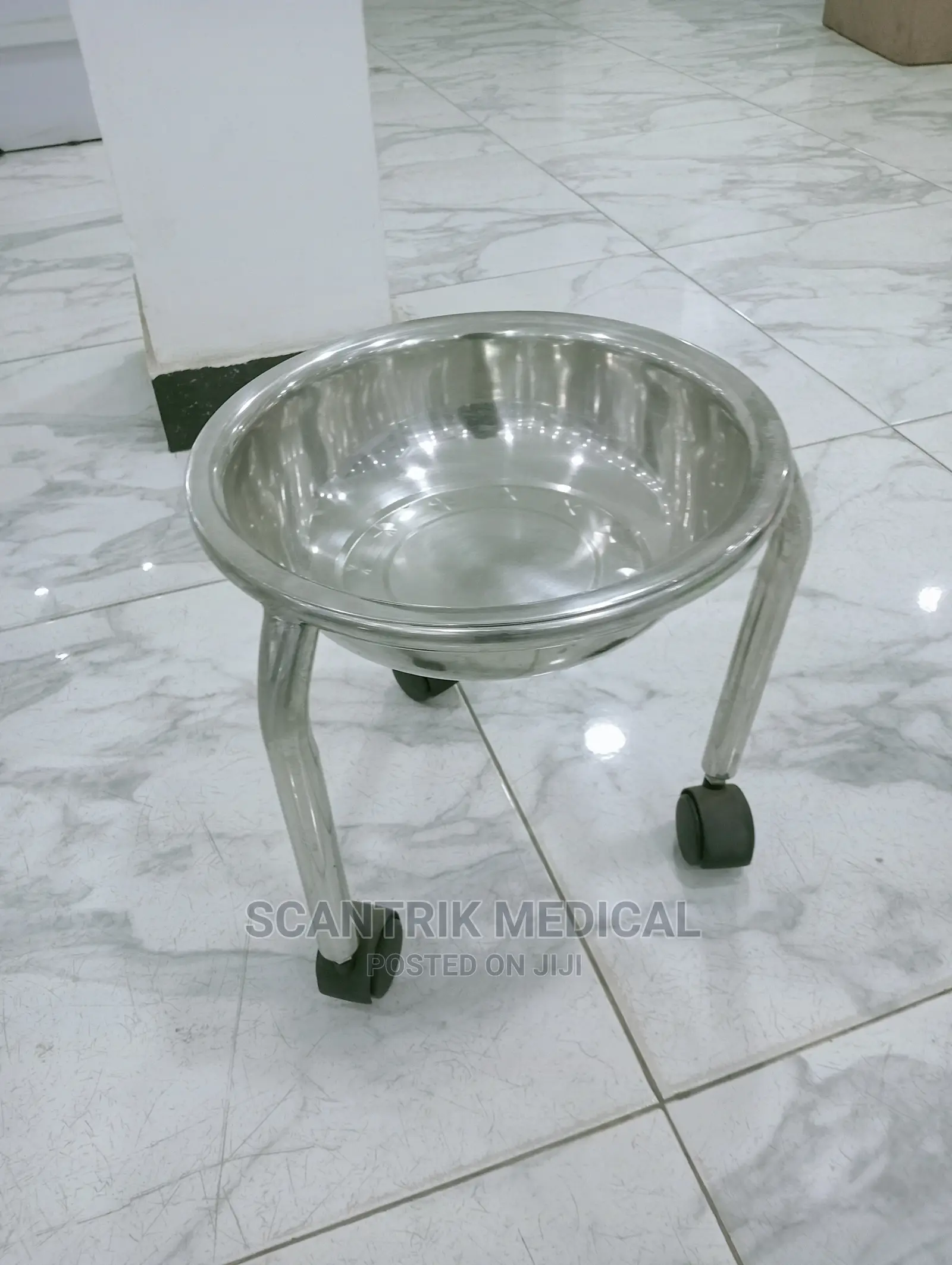 Portable Kick-About' Stainless Steel Bowl With Wheel