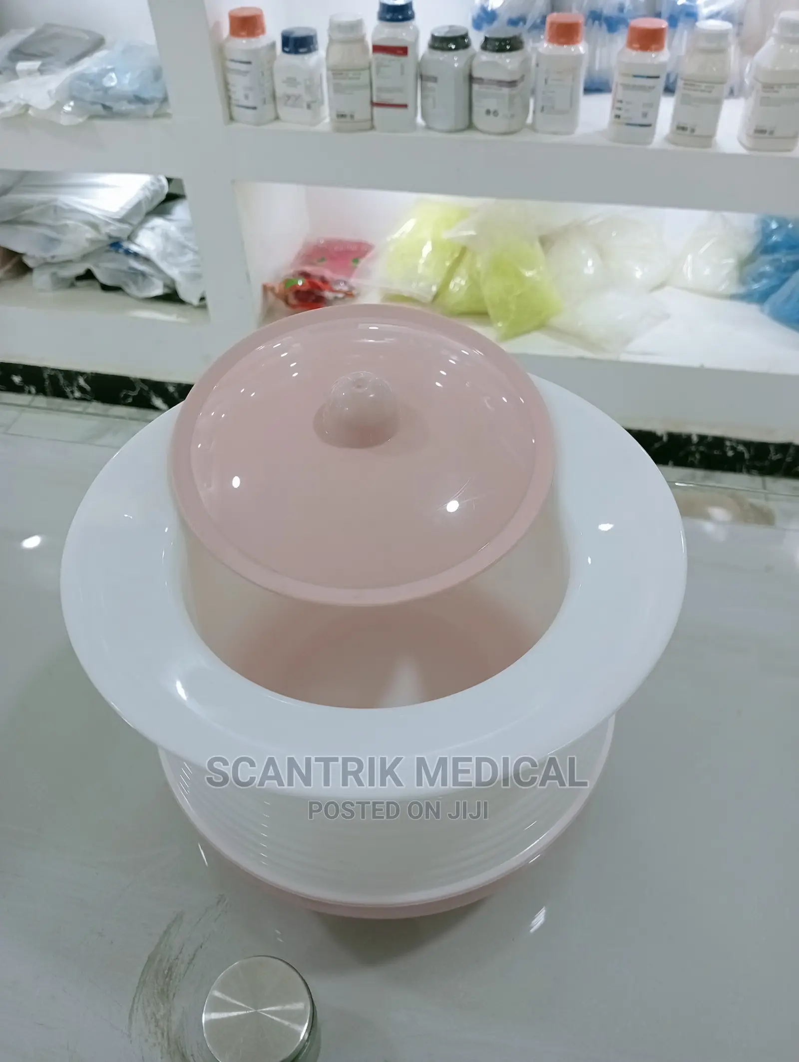 Reusable Vomit Bowl for Sick Patients