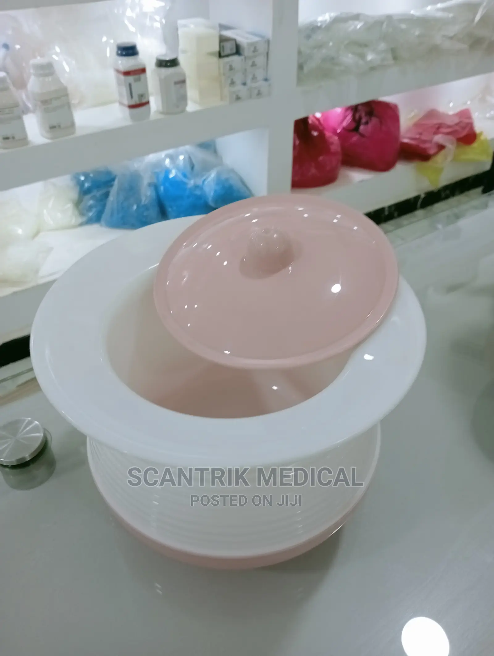 Reusable Vomit Bowl for Sick Patients