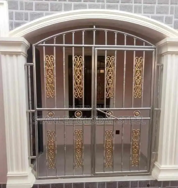 Stainless Bulgary Rails With Designs