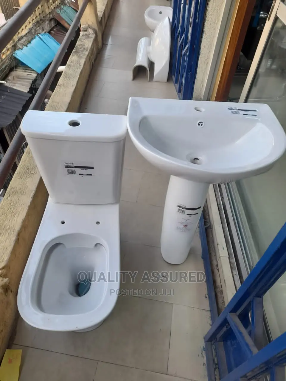 Executive Set Water Closet