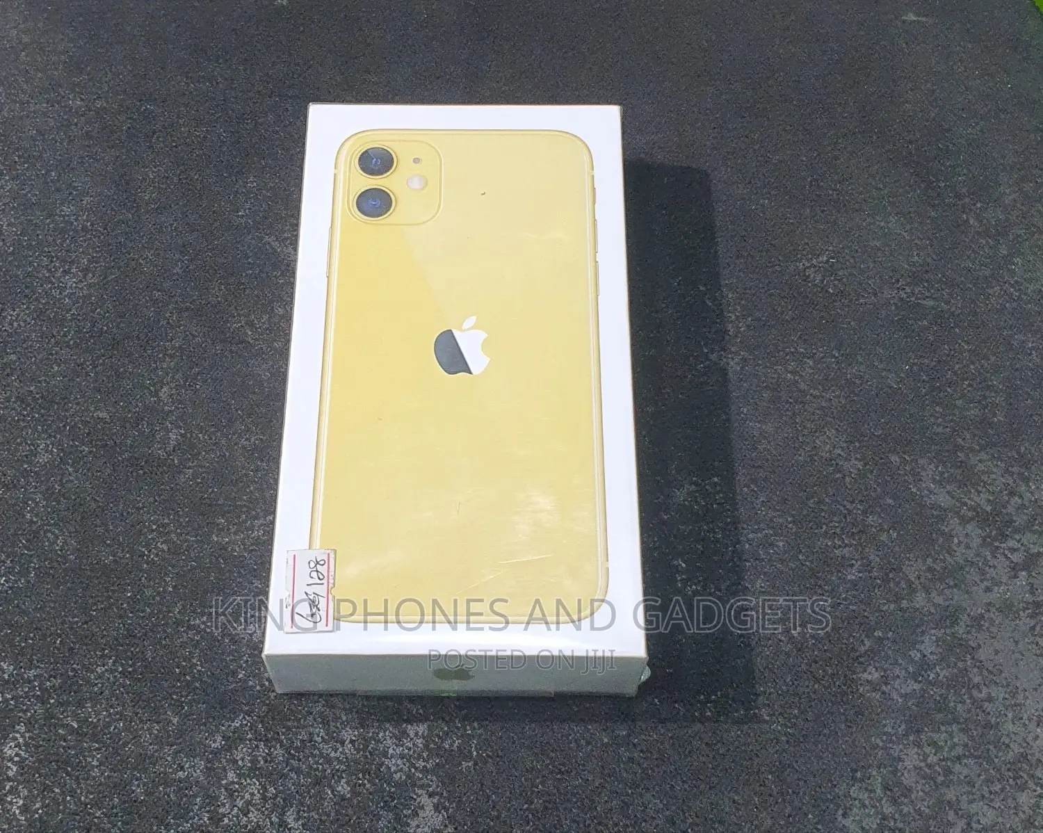 New Apple iPhone 11 128 GB Yellow