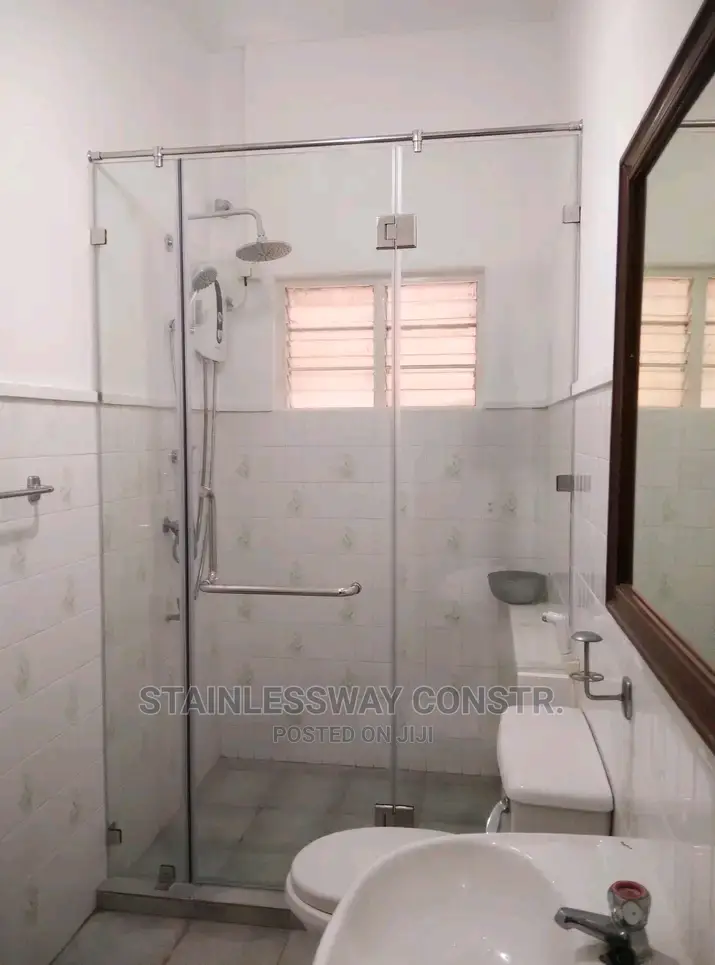 Shower Cubicle Kev