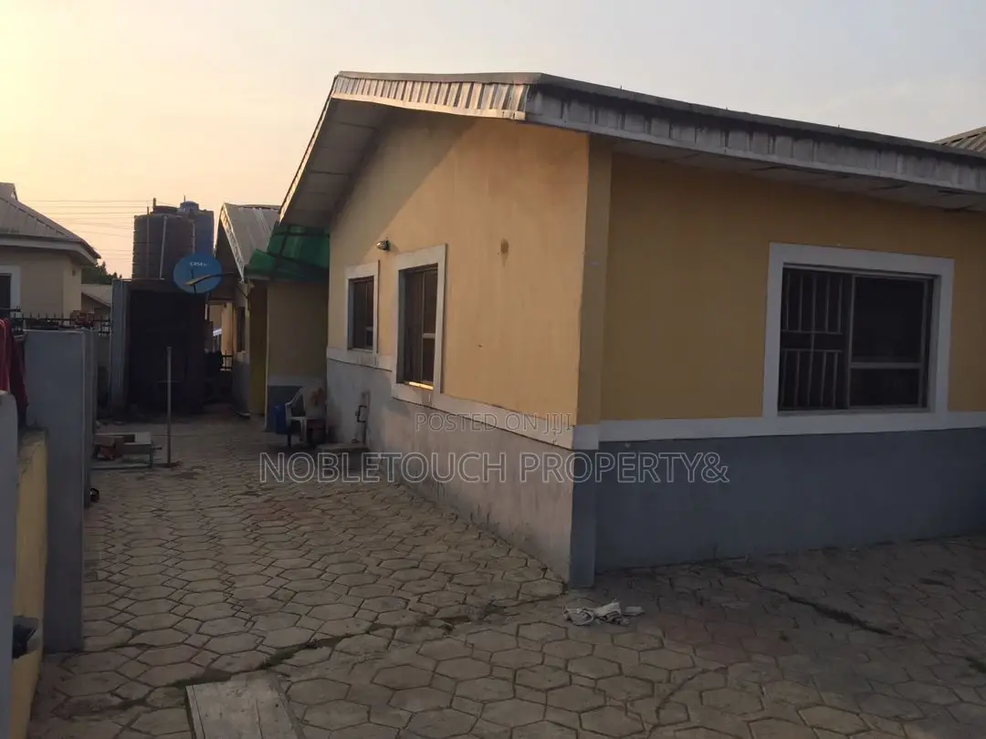 3bdrm Bungalow in Diamond Estate for sale