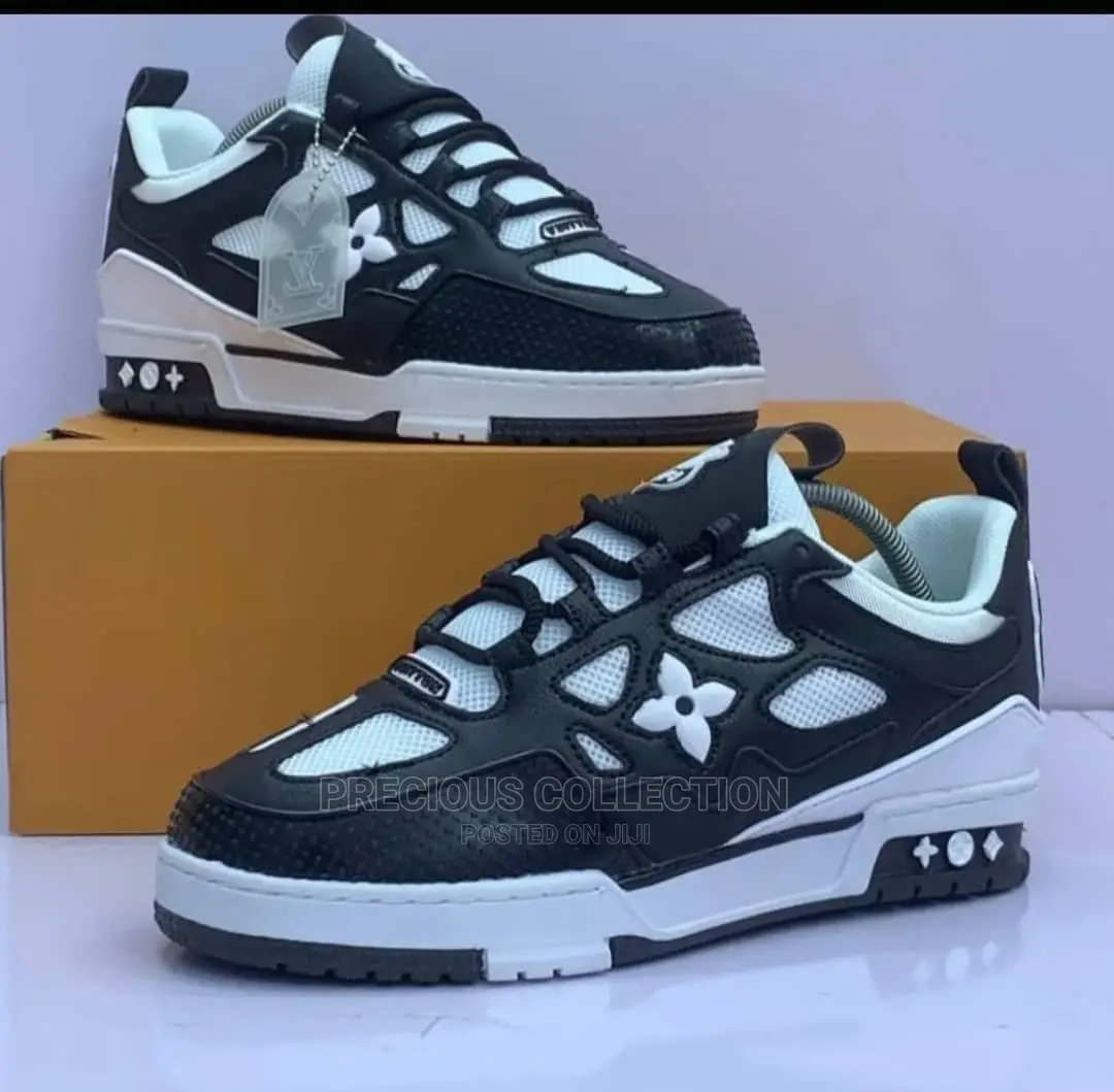 Unisex Louis Vuitton Sneakers