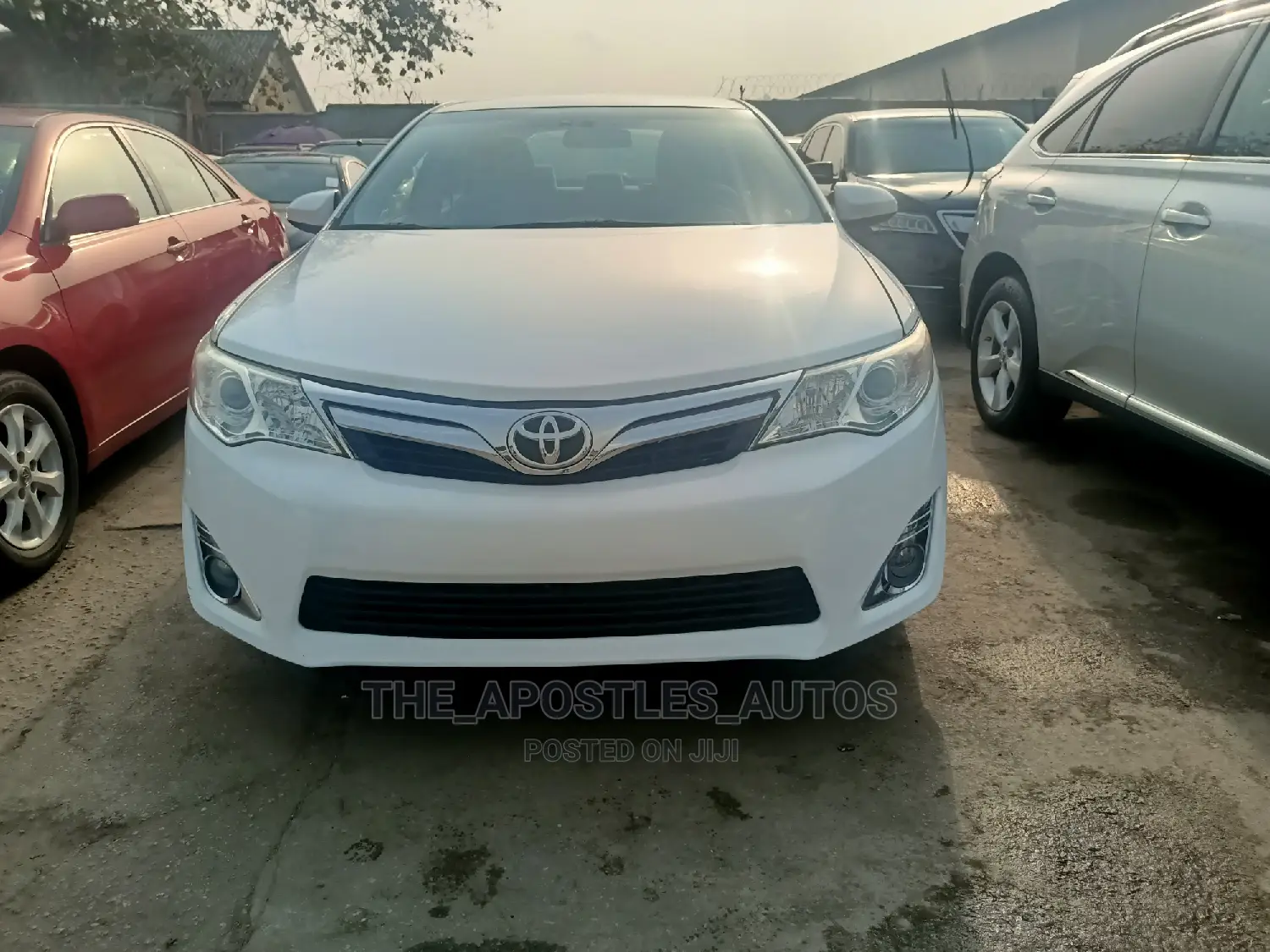 Toyota Camry LE 4dr Sedan (2.5L 4cyl 6A) 2014 White