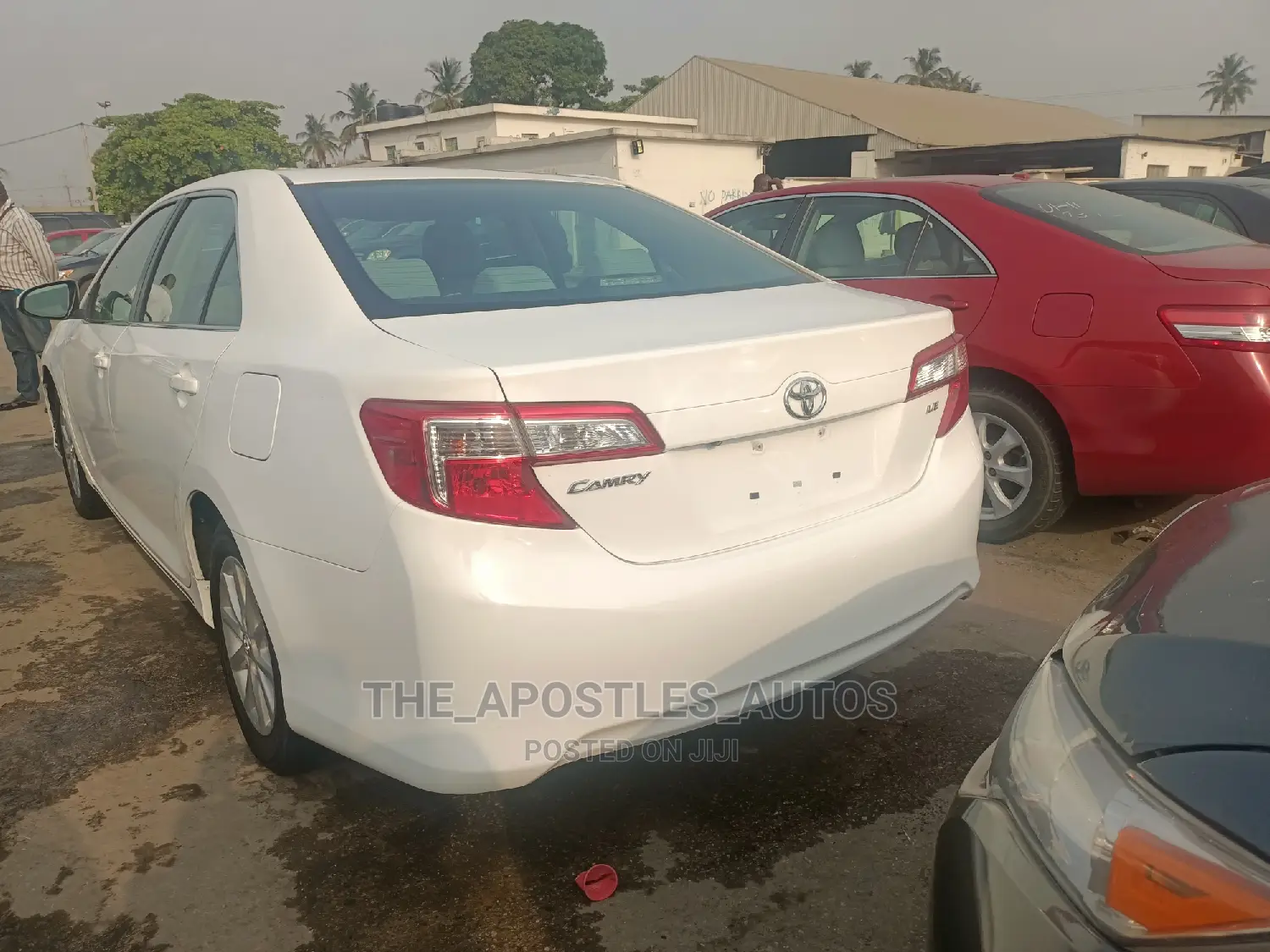 Toyota Camry LE 4dr Sedan (2.5L 4cyl 6A) 2014 White