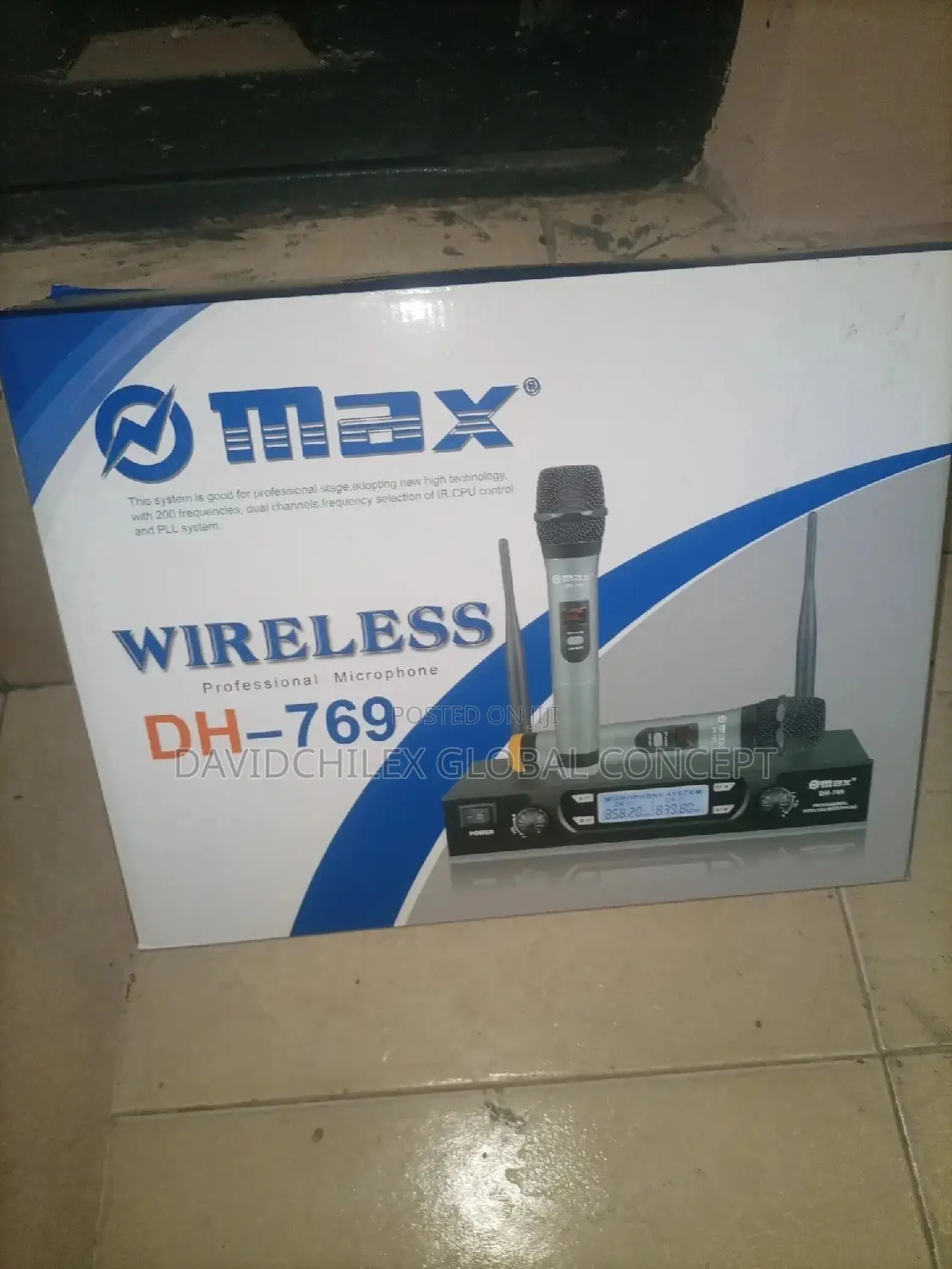 Omax Dh-769 Wireless Microphone