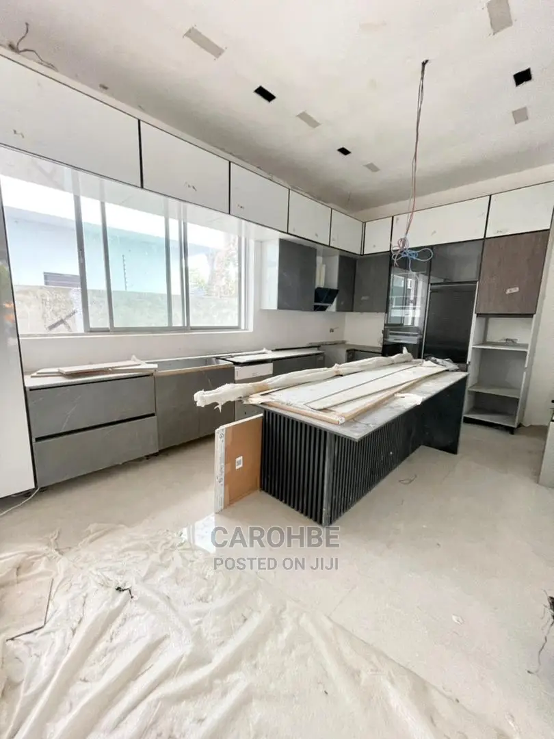 5bdrm Duplex in Ikoyi for Sale