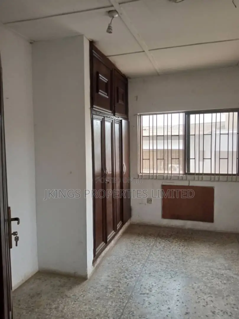 3bdrm Block of Flats in Ojodu for rent