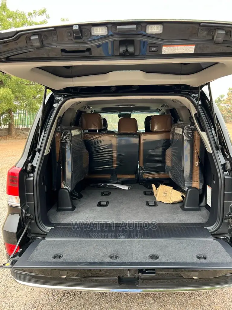 Toyota Land Cruiser 4.5 V8 VXR 2021 Black
