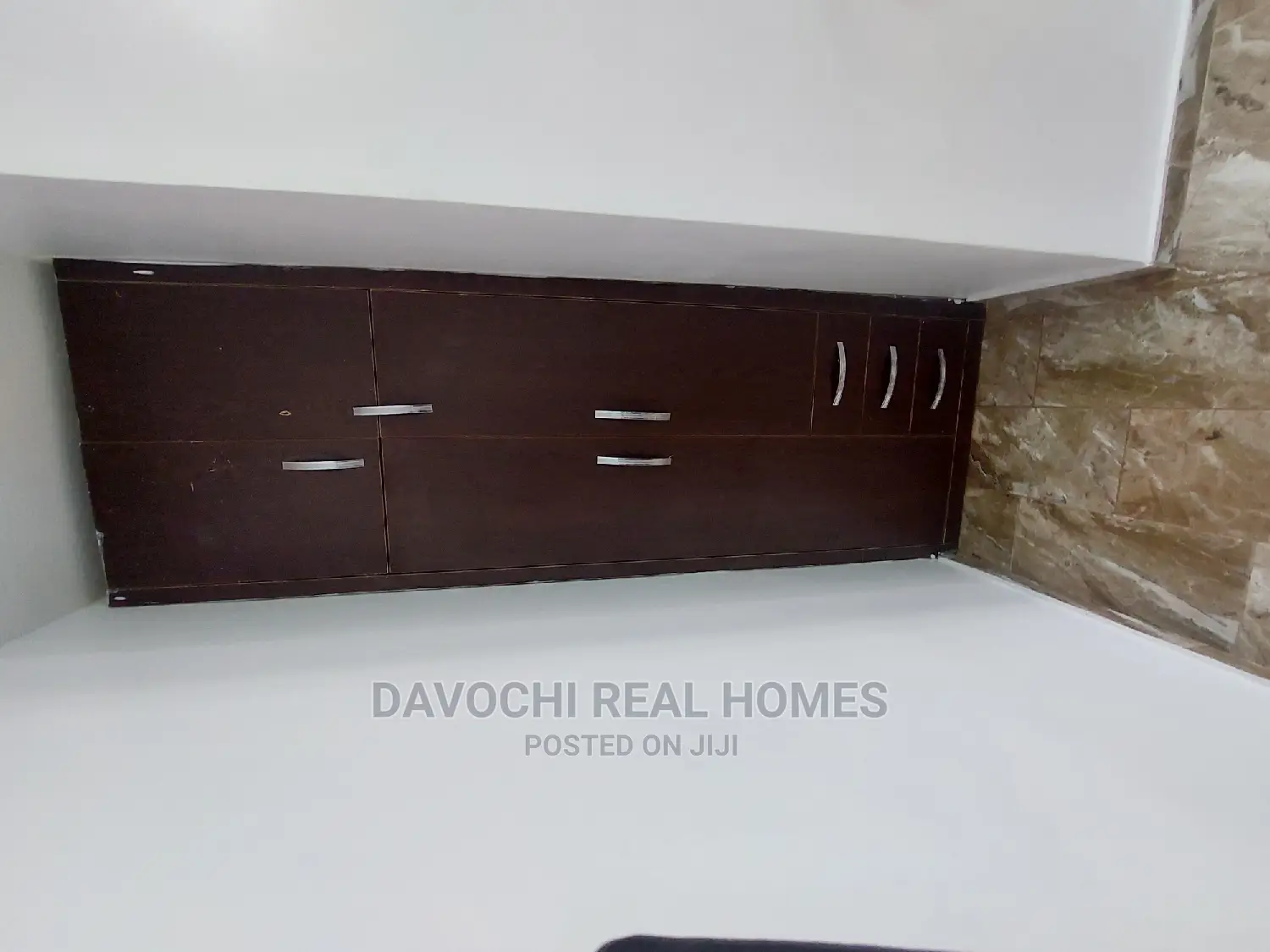 3bdrm Apartment in Chevron Estate, Lekki for rent