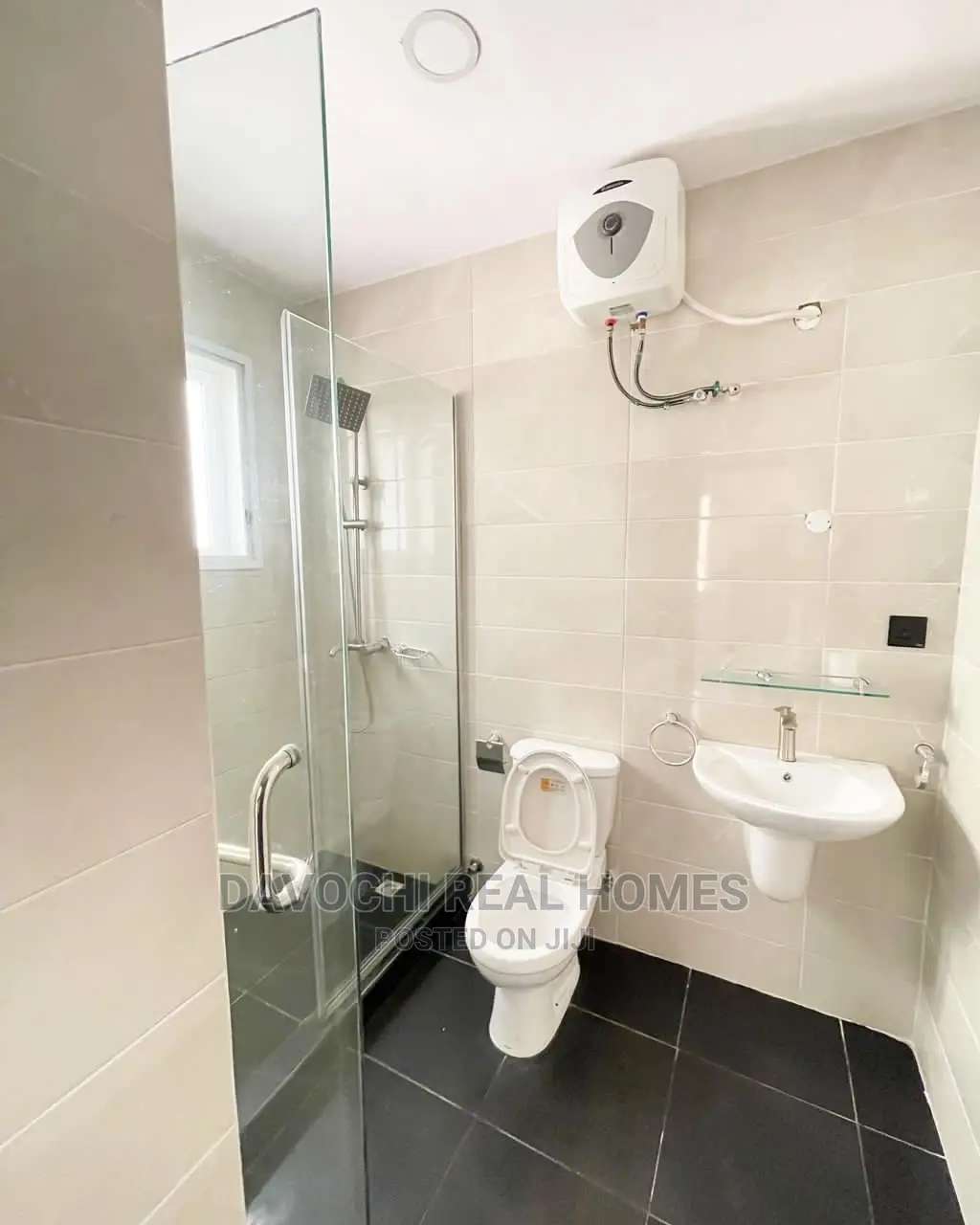 5bdrm Duplex in Chevron Estate, Lekki for Sale