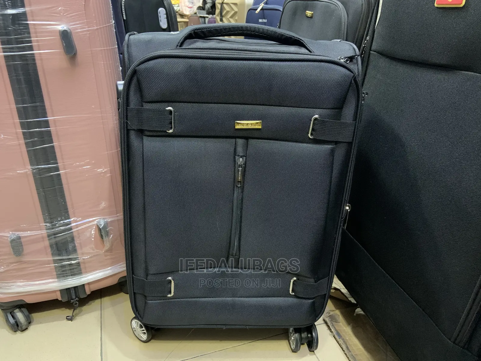 Small Size Black Hand Luggage