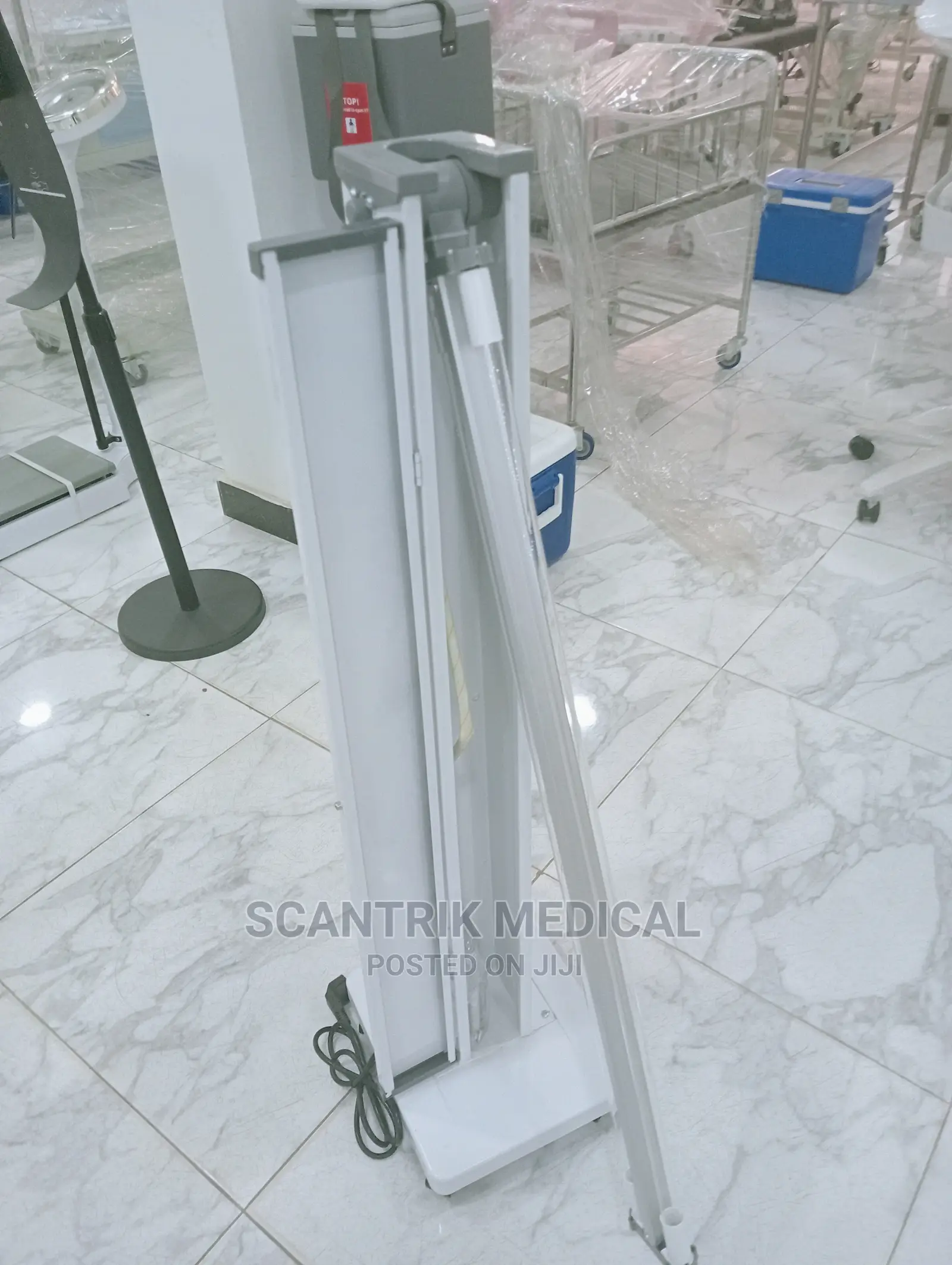 Laboratory 150w Uv-C Disinfection Trolley Cart