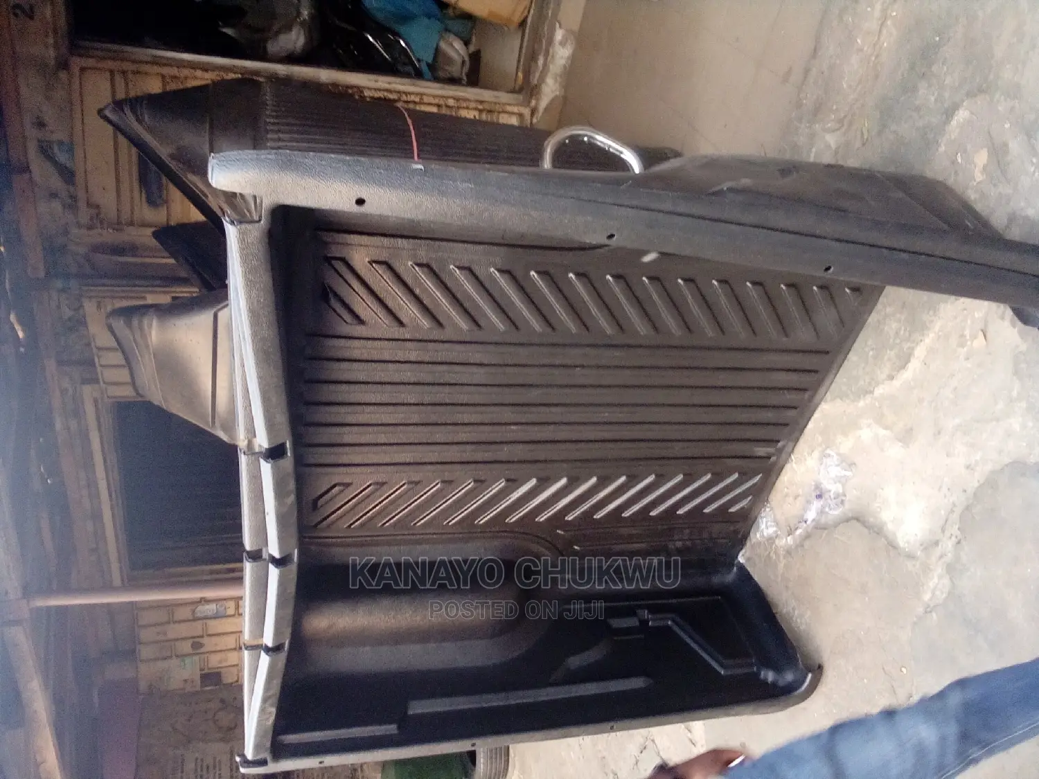 Bucket Cover for Toyota Hilux 2023