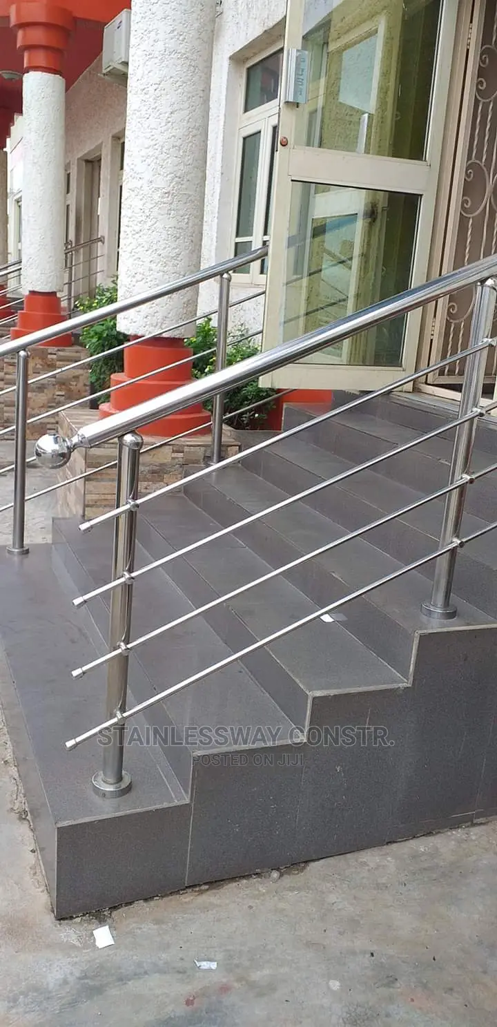 Stainless 4-Lining Entrance Railings
