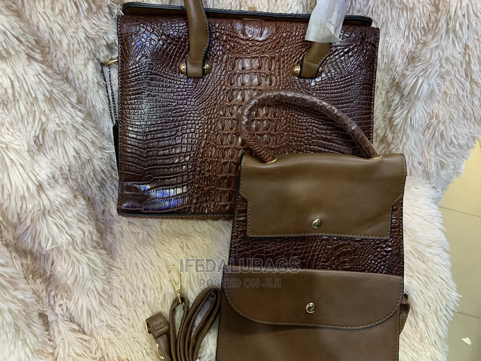 3n1 Quality Medium Size Hand Bag