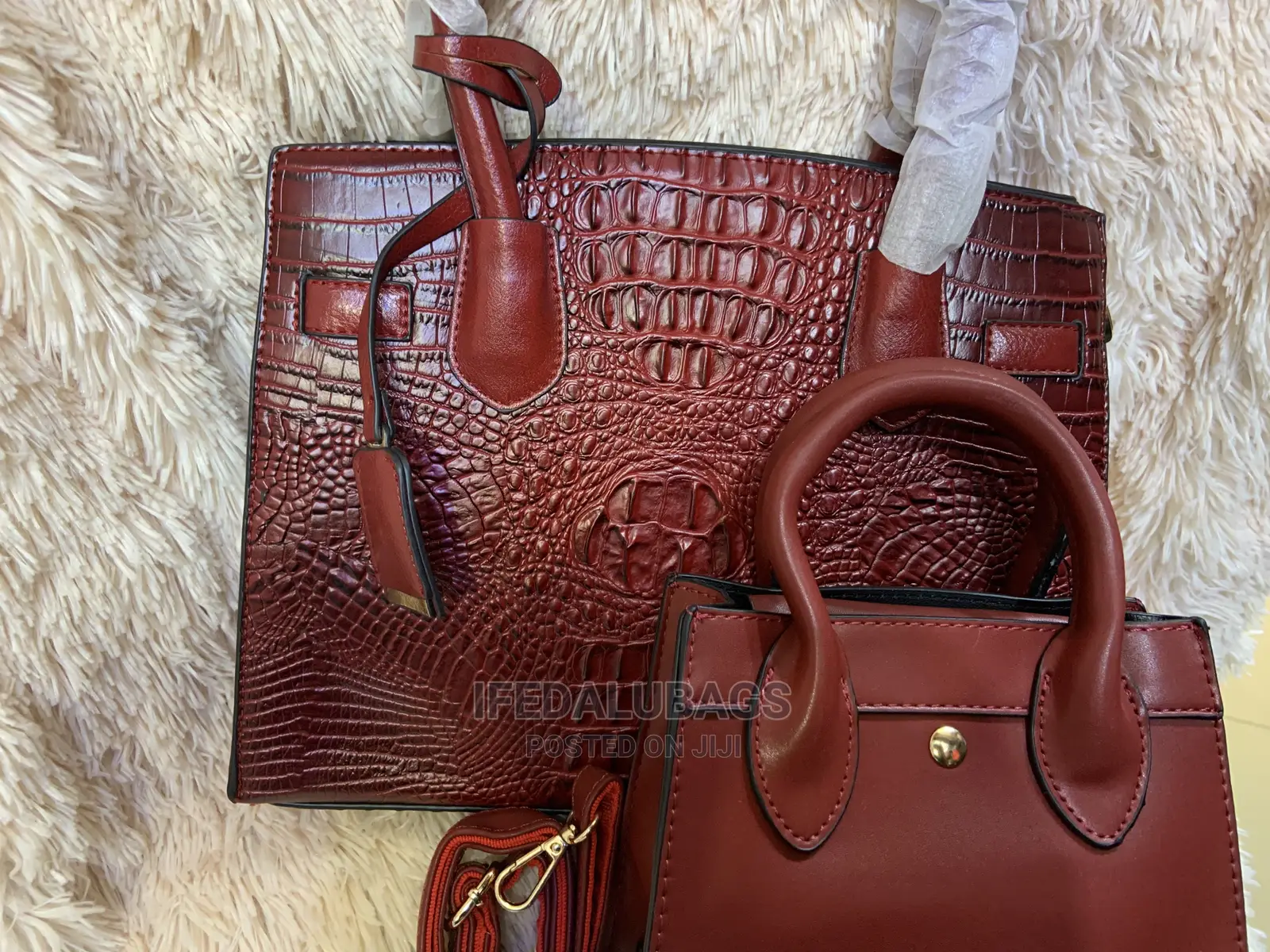 Quality 2n1 Red Croc Skin Medium Size Hand Bag