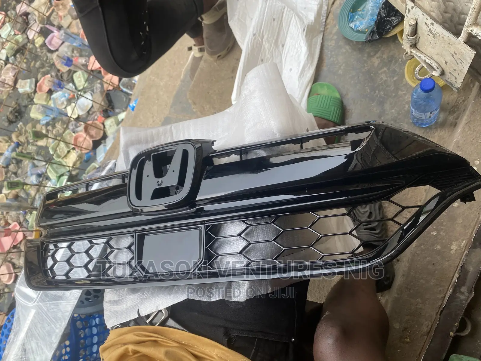 Front Grille 2021 Honda CR-V