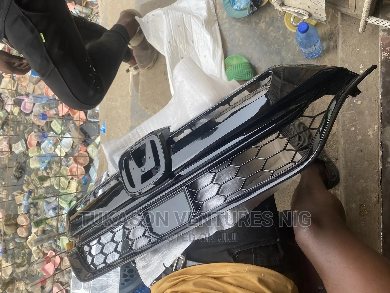 Front Grille 2021 Honda CR-V