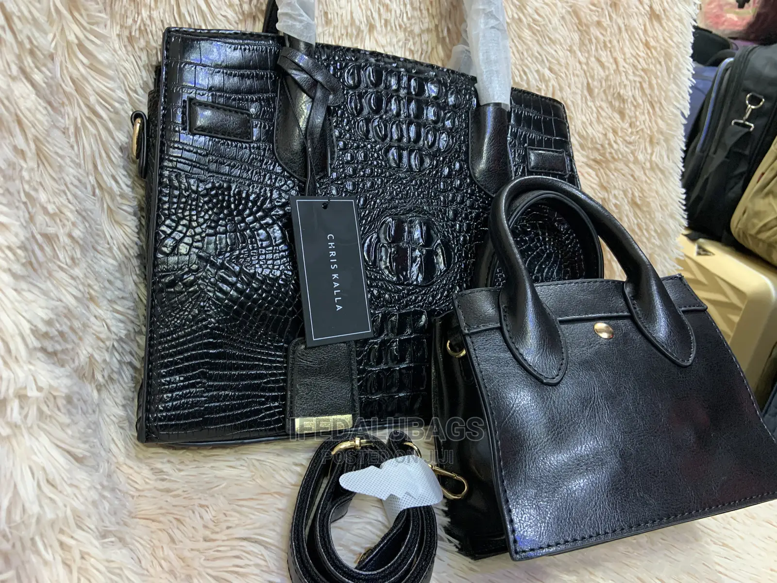 Quality Medium Size 2n1 Hand Bag