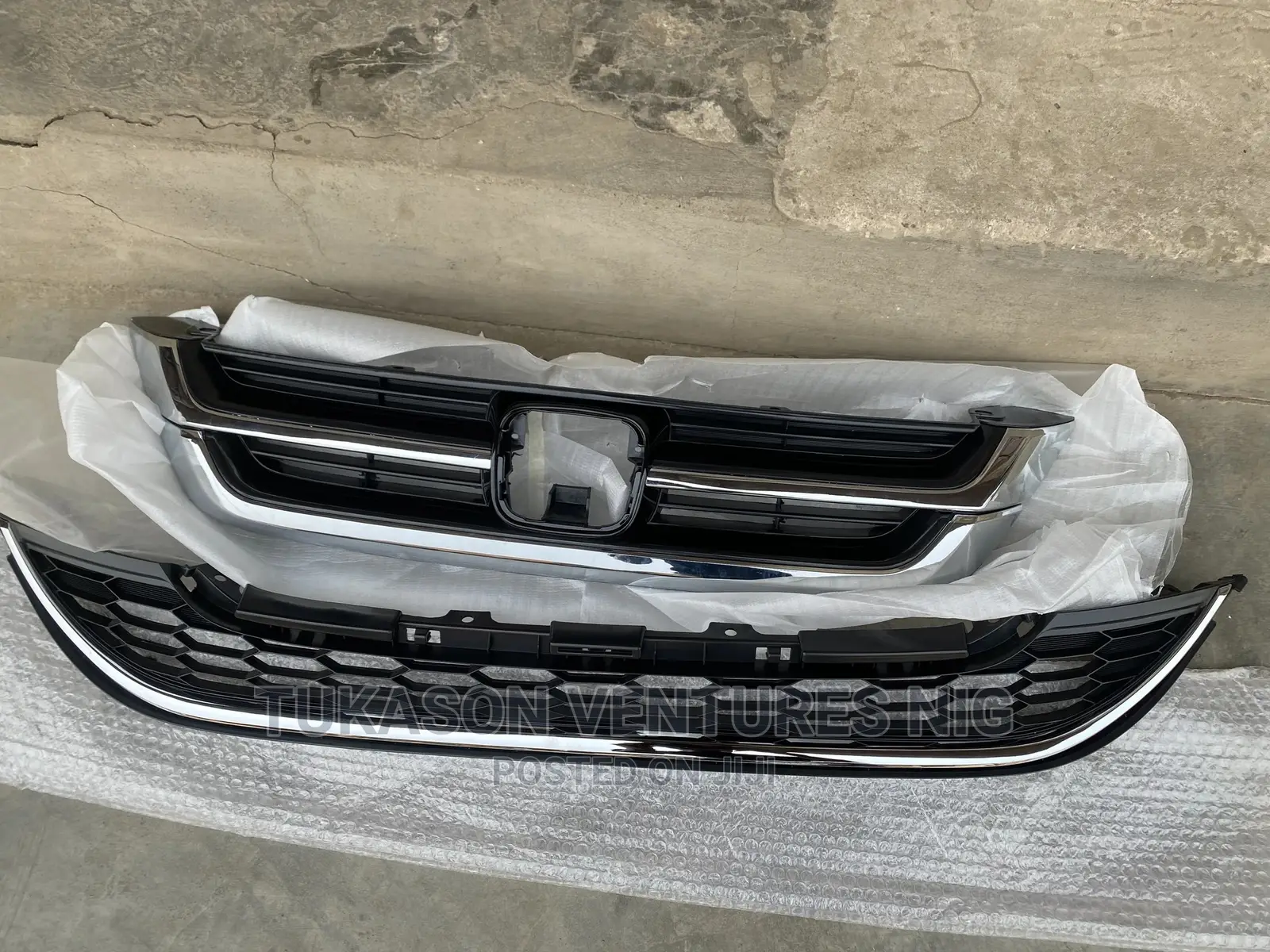 Front Grille 2010/2011 Honda CR-V