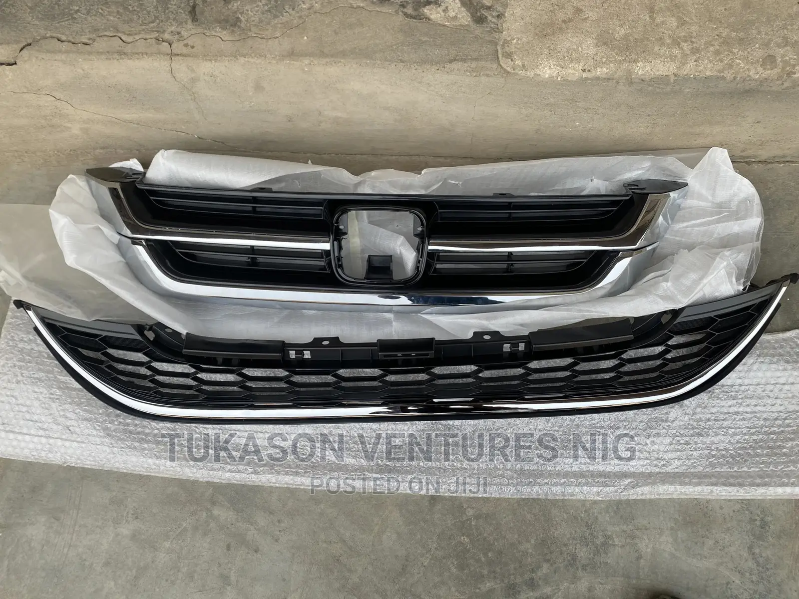 Front Grille 2010/2011 Honda CR-V